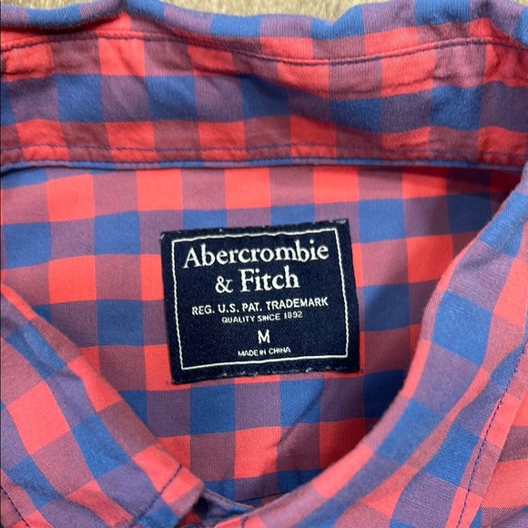Abercrombie & Fitch Red and Blue Casual Button Down Shirt - Picture 2 of 6